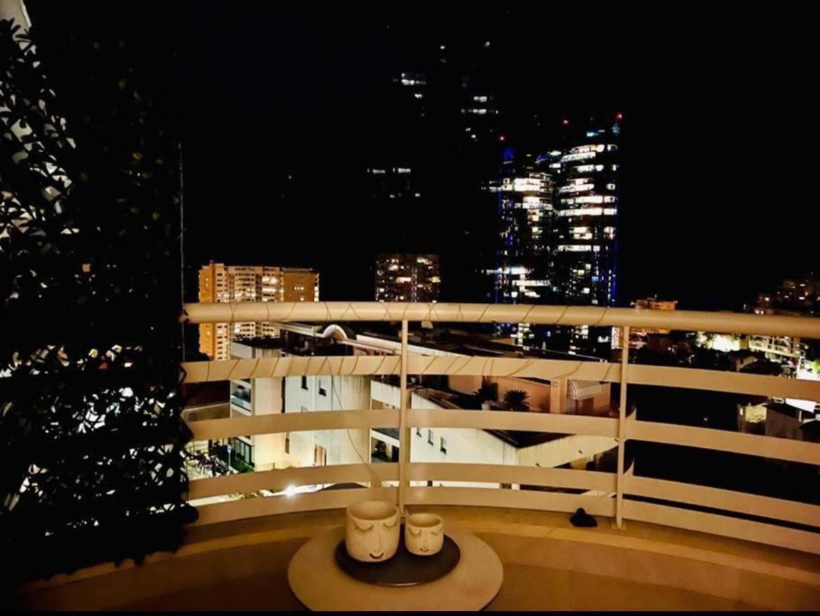 شقة Reve Au 7E Ciel Piscine Baie De Monaco بوزولي المظهر الخارجي الصورة